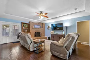 3809 Helmsford Dr, Arlington, TX 76016 - Photo 13