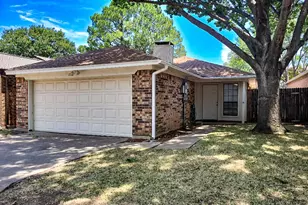 1714 Magnolia Ln, Euless, TX 76039 - Photo 1