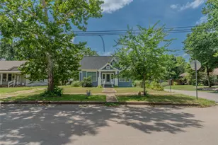 419 W 5th St, Bonham, TX 75418 - Photo 29