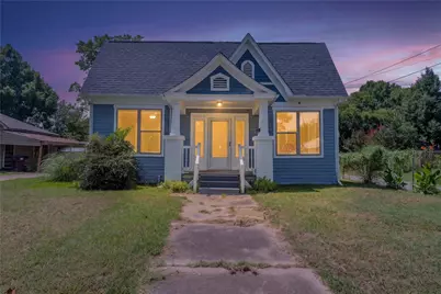 419 W 5th Street, Bonham, TX 75418 - Photo 1