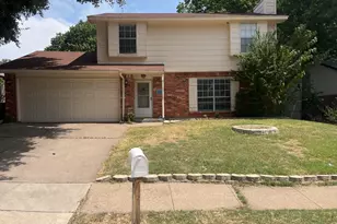 6513 Westridge Dr, Watauga, TX 76148 - Photo 1