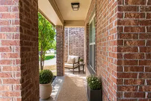 812 Goldenmist Dr, Little Elm, TX 75068 - Photo 3