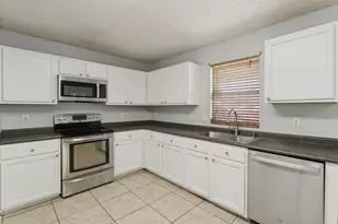 8712 Hunters Creek Dr, Fort Worth, TX 76123 - Photo 11
