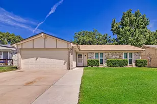 223 Countryside Dr, Arlington, TX 76014 - Photo 1