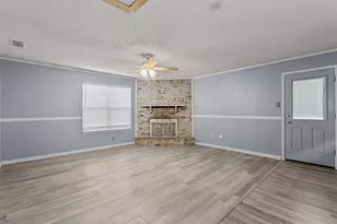 223 Countryside Dr, Arlington, TX 76014 - Photo 5