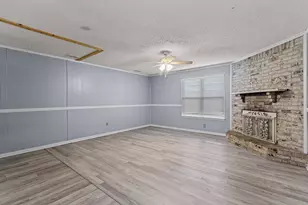 223 Countryside Dr, Arlington, TX 76014 - Photo 11