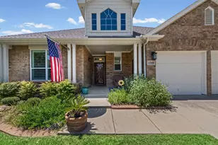 1759 Hidden Brook Dr, Grand Prairie, TX 75050 - Photo 1