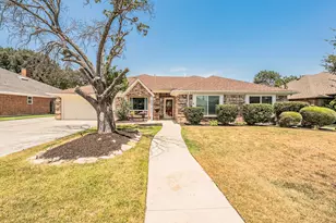 8429 Stephanie Dr, North Richland Hills, TX 76182 - Photo 1