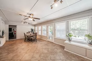 8429 Stephanie Dr, North Richland Hills, TX 76182 - Photo 25