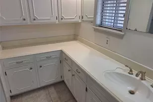 906 Sharpshire St, Grand Prairie, TX 75050 - Photo 33
