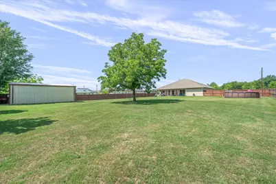 180 N Bois D Arc Street, Van, TX 75790 - Photo 11