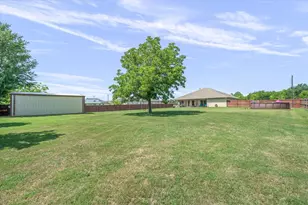 180 N Bois D Arc St, Van, TX 75790 - Photo 11