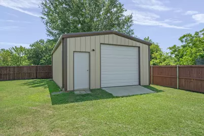 180 N Bois D Arc Street, Van, TX 75790 - Photo 9
