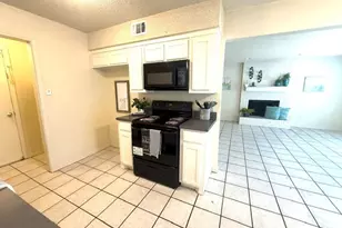 627 Overlook Ct, Arlington, TX 76012 - Photo 7