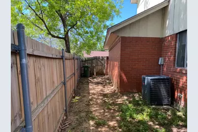 627 Overlook Court, Arlington, TX 76012 - Photo 17