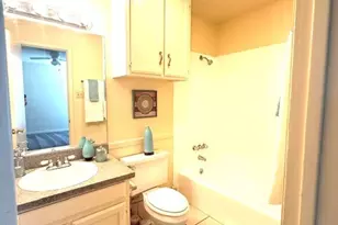 627 Overlook Ct, Arlington, TX 76012 - Photo 11
