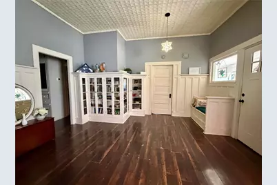 301 Forrest Avenue, Cleburne, TX 76033 - Photo 1