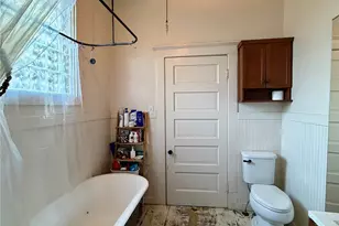 301 Forrest Ave, Cleburne, TX 76033 - Photo 11