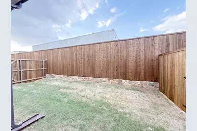 128 Pinkie Holmes Drive, Grand Prairie, TX 75050 - Photo 15