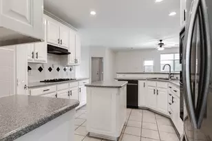 5601 Glenview Ln, The Colony, TX 75056 - Photo 7