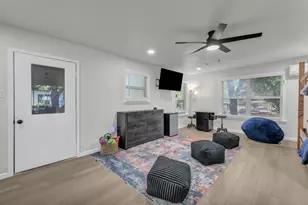 311 Casas Del Sur St, Granbury, TX 76049 - Photo 19