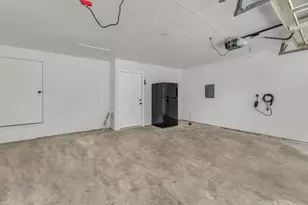 311 Casas Del Sur St, Granbury, TX 76049 - Photo 27