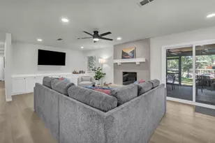 311 Casas Del Sur St, Granbury, TX 76049 - Photo 5