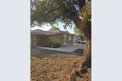 3182 Cross Creek Circle, Grand Prairie, TX 75052 - Photo 5