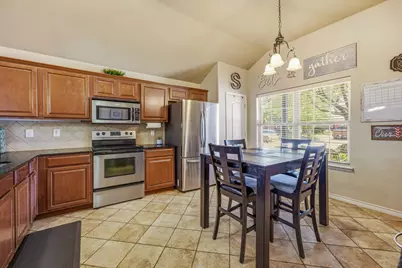 200 Jacinth Lane, Granbury, TX 76049 - Photo 5
