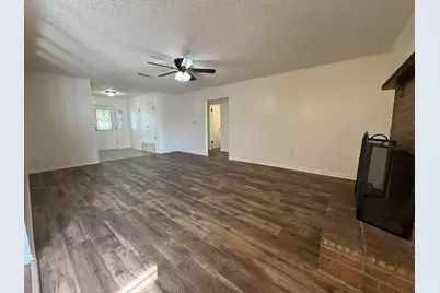 208 Prairie Wind Boulevard, Stephenville, TX 76401 - Photo 3