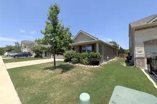 9324 Bronze Meadow Dr, Fort Worth, TX 76131 - Photo 3
