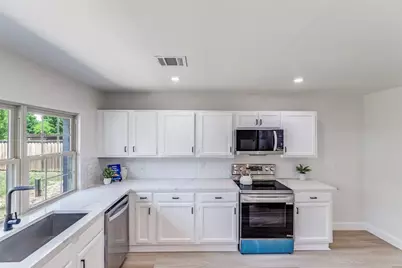 1505 Rocky Cove Circle, Plano, TX 75023 - Photo 11