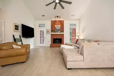 2214 New Mill Lane, Arlington, TX 76012 - Photo 9