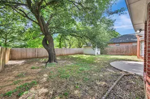 2214 New Mill Ln, Arlington, TX 76012 - Photo 37