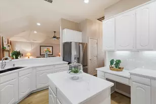 4004 Marigold Dr, Haltom City, TX 76137 - Photo 13