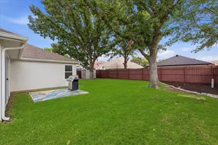 4004 Marigold Dr, Haltom City, TX 76137 - Photo 25