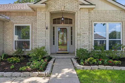 4004 Marigold Drive, Haltom City, TX 76137 - Photo 3