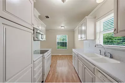 302 Iowa Street, Sherman, TX 75090 - Photo 11