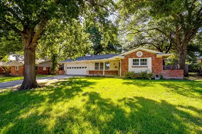 5817 Trail Lake Drive, Fort Worth, TX 76133 - Photo 3