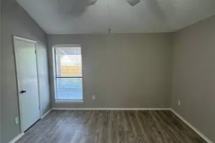 1120 Highpoint Rd, Bedford, TX 76022 - Photo 11