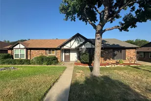 1120 Highpoint Rd, Bedford, TX 76022 - Photo 1