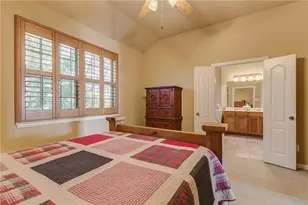 8728 Iron Horse Dr, Irving, TX 75063 - Photo 17