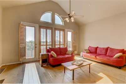 8728 Iron Horse Drive, Irving, TX 75063 - Photo 11