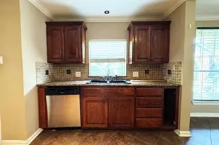 2414 Brandon St, Dallas, TX 75211 - Photo 11