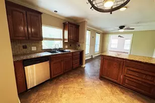 2414 Brandon St, Dallas, TX 75211 - Photo 9