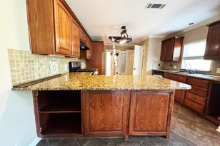 2414 Brandon St, Dallas, TX 75211 - Photo 9
