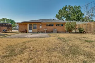303 Merribrook Trail, Duncanville, TX 75116 - Photo 21