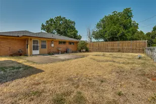 303 Merribrook Trail, Duncanville, TX 75116 - Photo 23