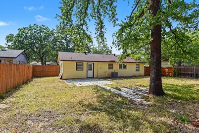 3104 Forestdale Lane, Balch Springs, TX 75180 - Photo 3