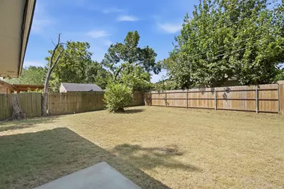 613 N Avenue D, Springtown, TX 76082 - Photo 35